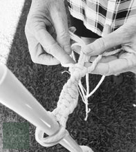 Load image into Gallery viewer, Macrame Native Bee Ladder
